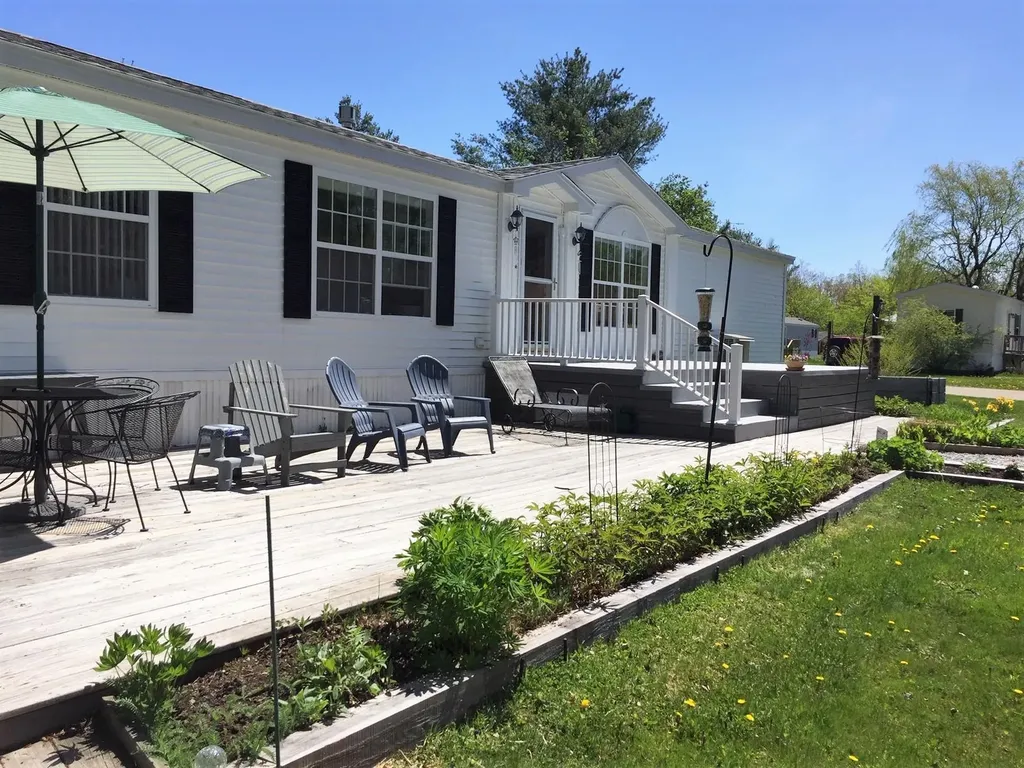 15 Cedar Road Belmont ME 04952