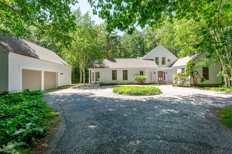 18 Zeitler Farm Road Brunswick ME 04011