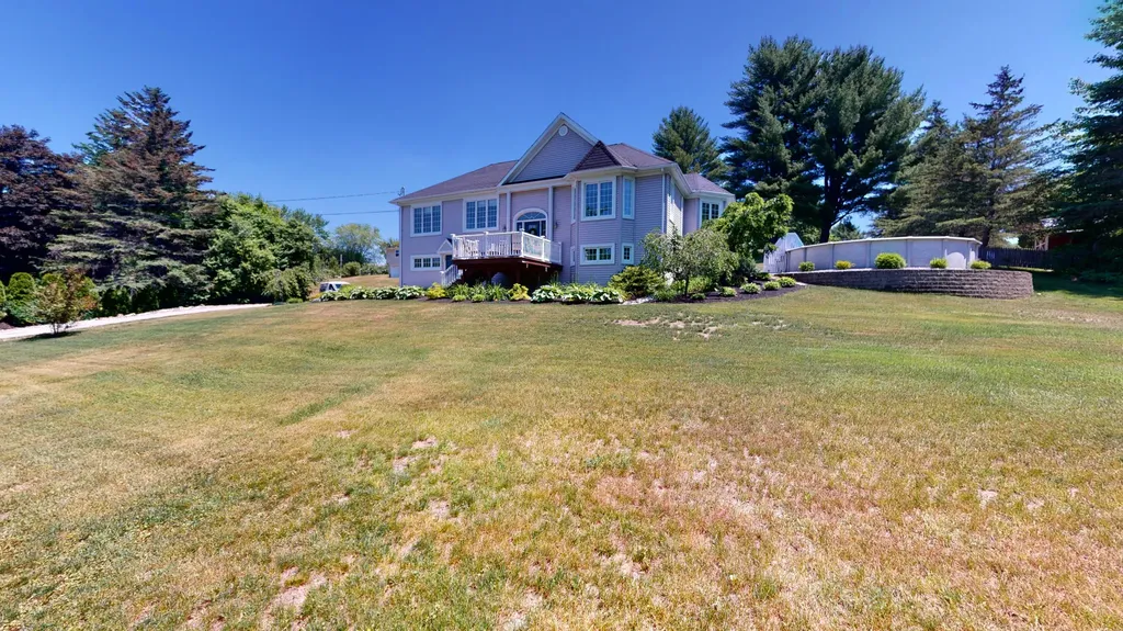 8 Jacqueline Avenue Lewiston ME 04240