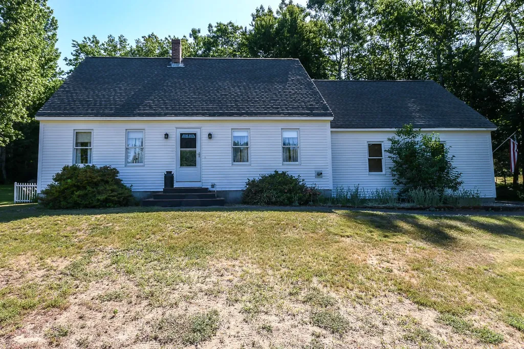 25 Oak Ridge Drive Standish ME 04084