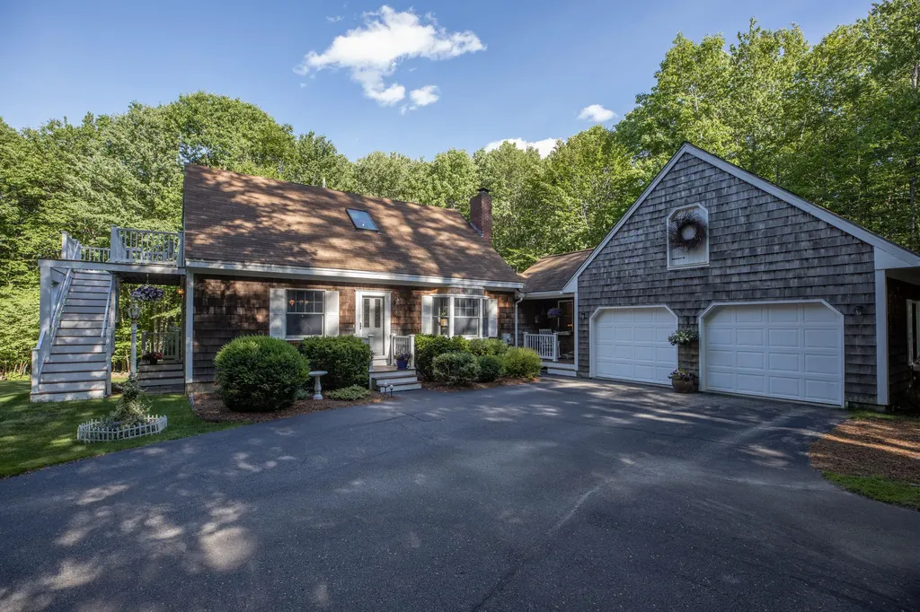20 Mountain View Road Gray ME 04039