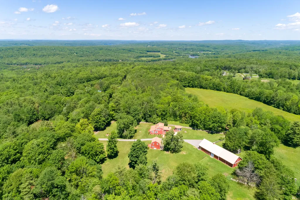 190 Calls Hill Road Dresden ME 04342