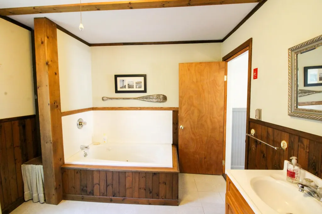 1119 Kenduskeag Avenue Bangor ME 04401