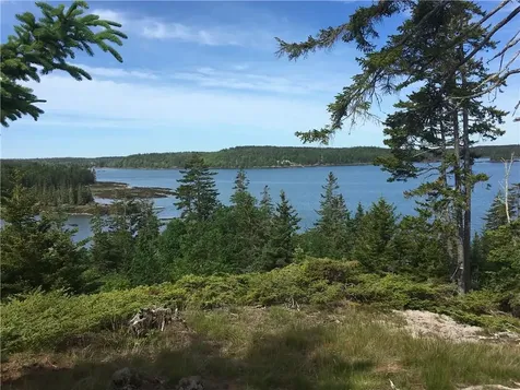 11 Westview Road Vinalhaven ME 04863