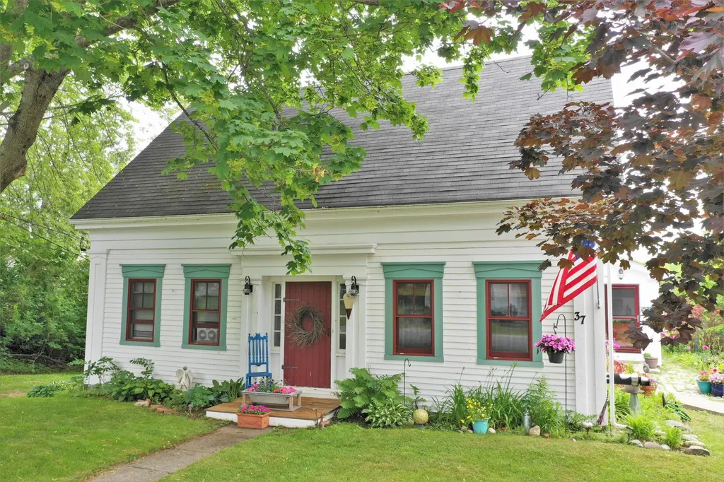 37 Church Street Stockton Springs ME 04981