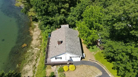 2 Old Ferry Lane Kittery ME 03909
