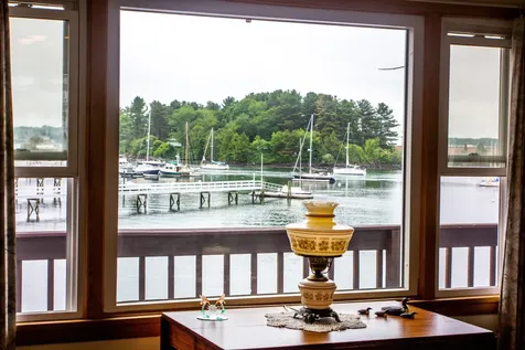 2 Old Ferry Lane Kittery ME 03909