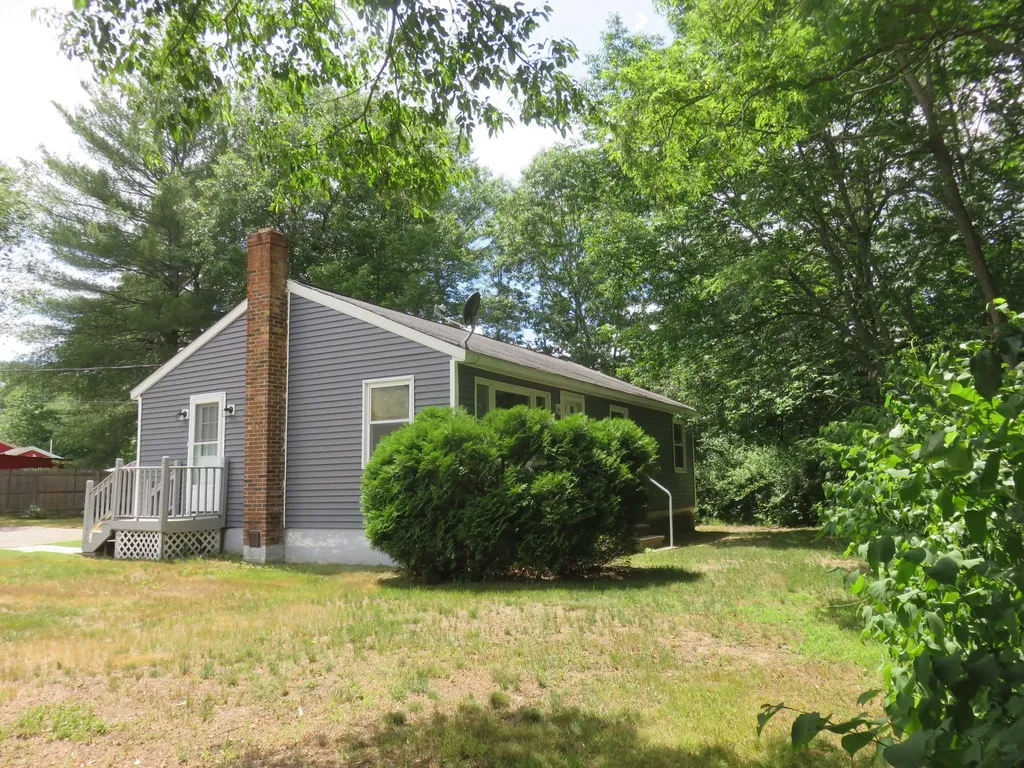 52 Gregory Drive Sanford ME 04073