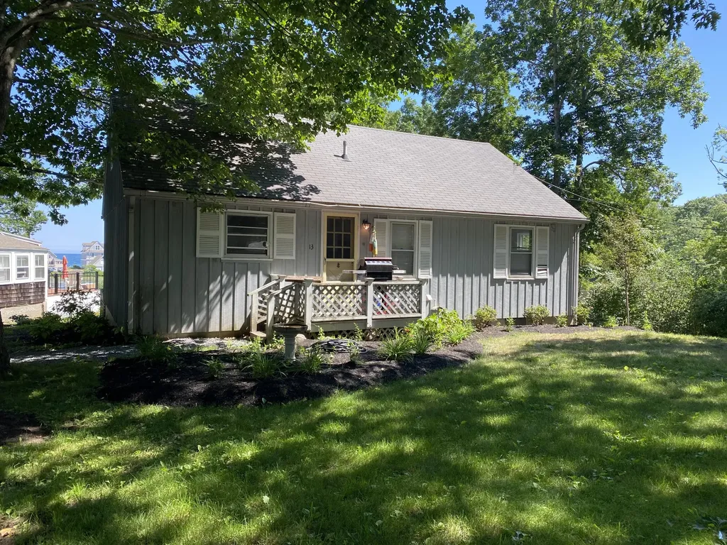 13 Thorndike Avenue Biddeford ME 04005