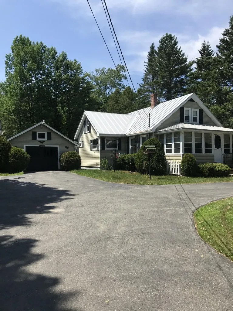 3908 Middle Road Sidney ME 04330