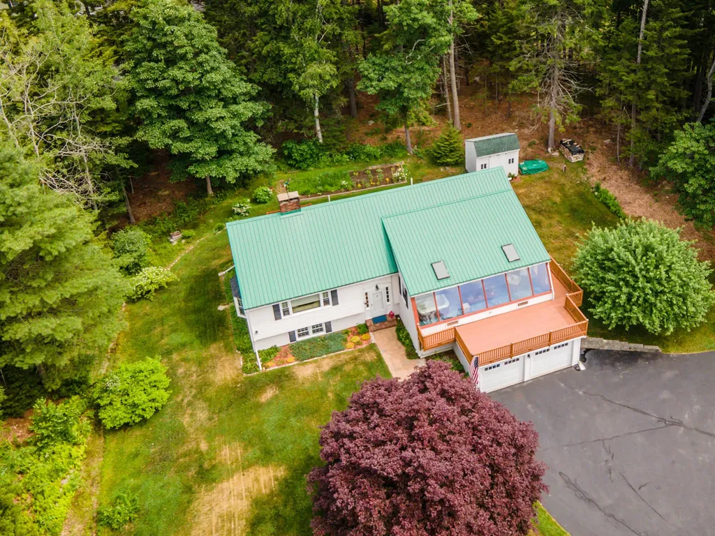 185 Flying Point Road Freeport ME 04032