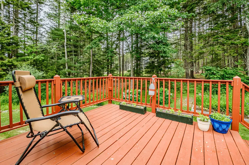 185 Flying Point Road Freeport ME 04032