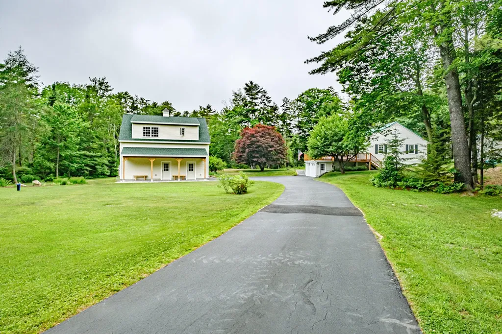 185 Flying Point Road Freeport ME 04032