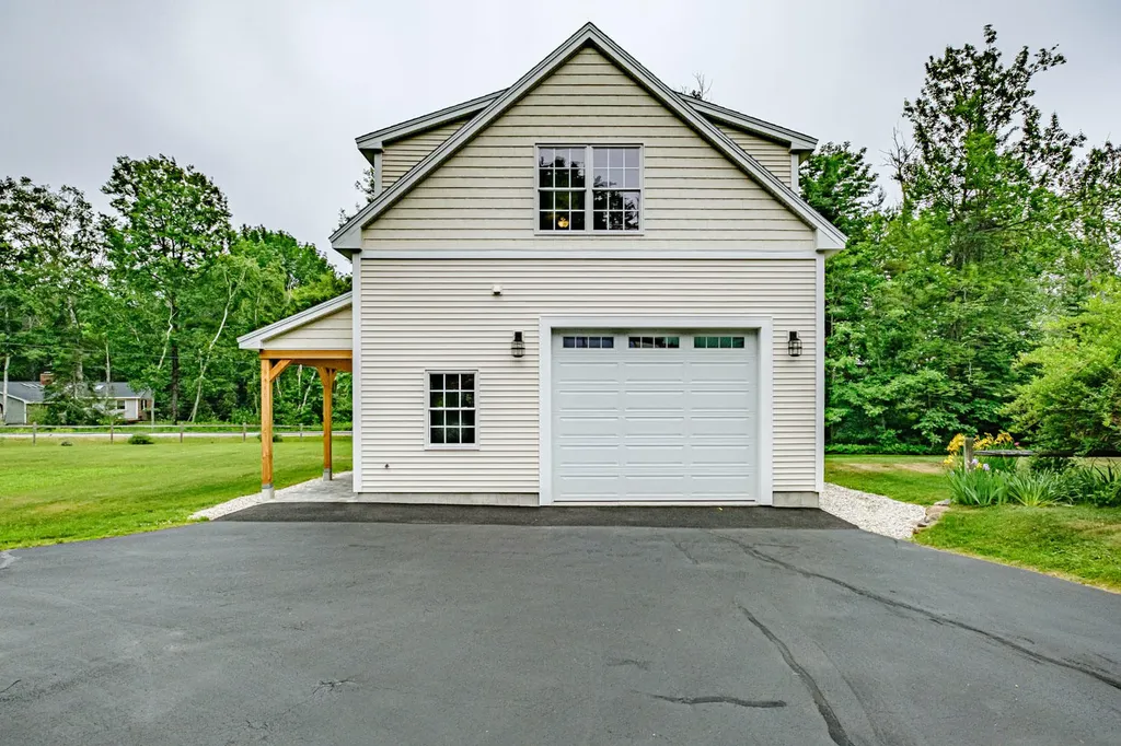 185 Flying Point Road Freeport ME 04032