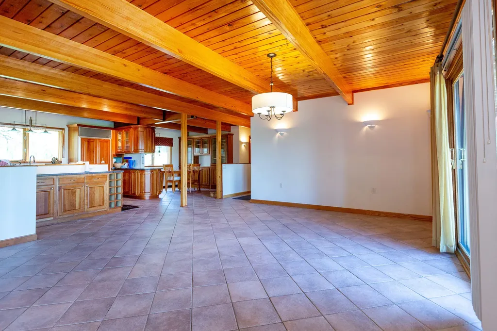430 Brunswick Road Richmond ME 04357