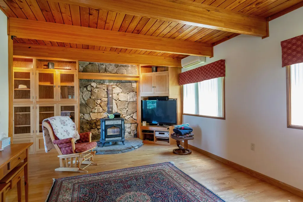 430 Brunswick Road Richmond ME 04357