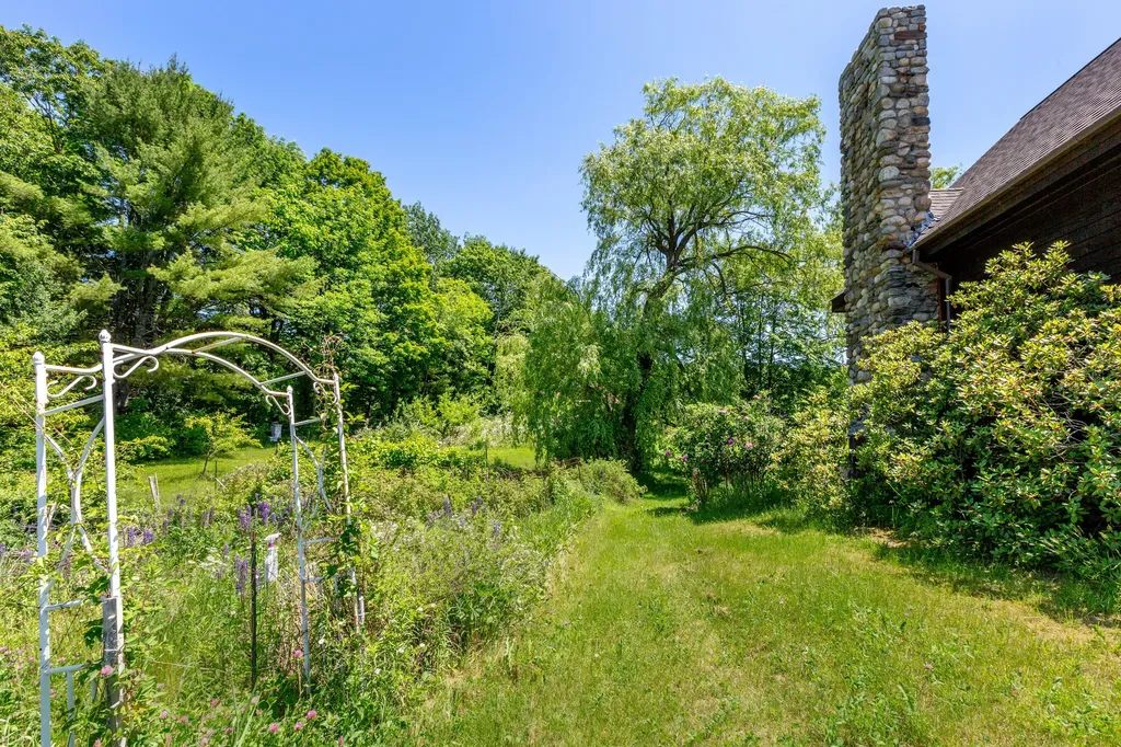 430 Brunswick Road Richmond ME 04357