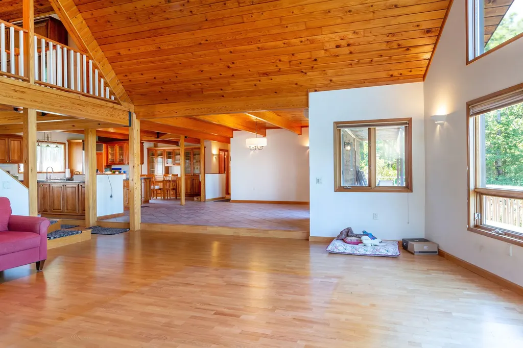 430 Brunswick Road Richmond ME 04357