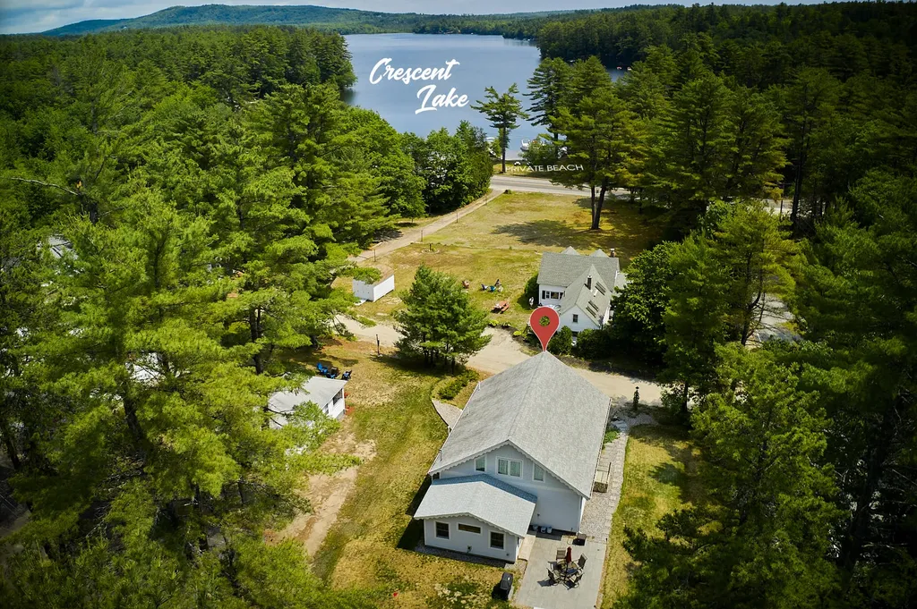 2 Cottage Lane Raymond ME 04071