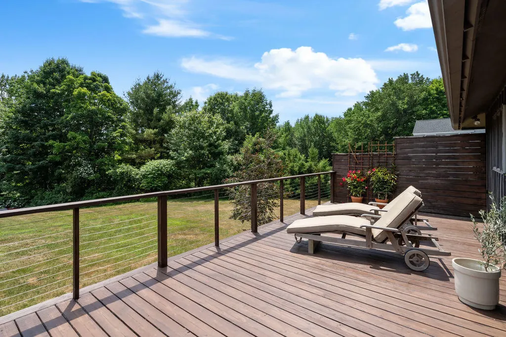 6 Kimberly Lane Falmouth ME 04105