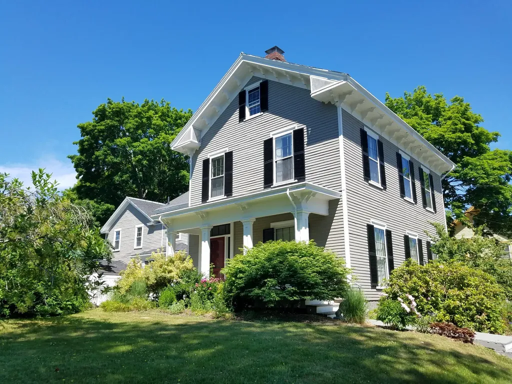 36 Grove Street Bangor ME 04401