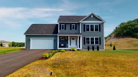 16 Champagne Lane Lisbon ME 04250