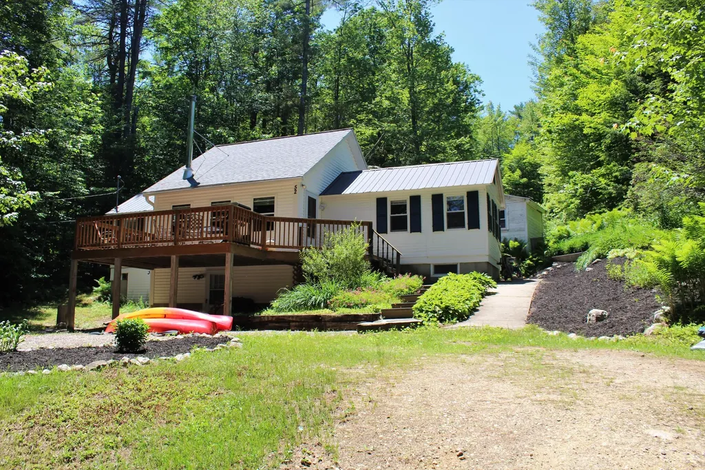 13 Justin Lynn Drive Raymond ME 04071