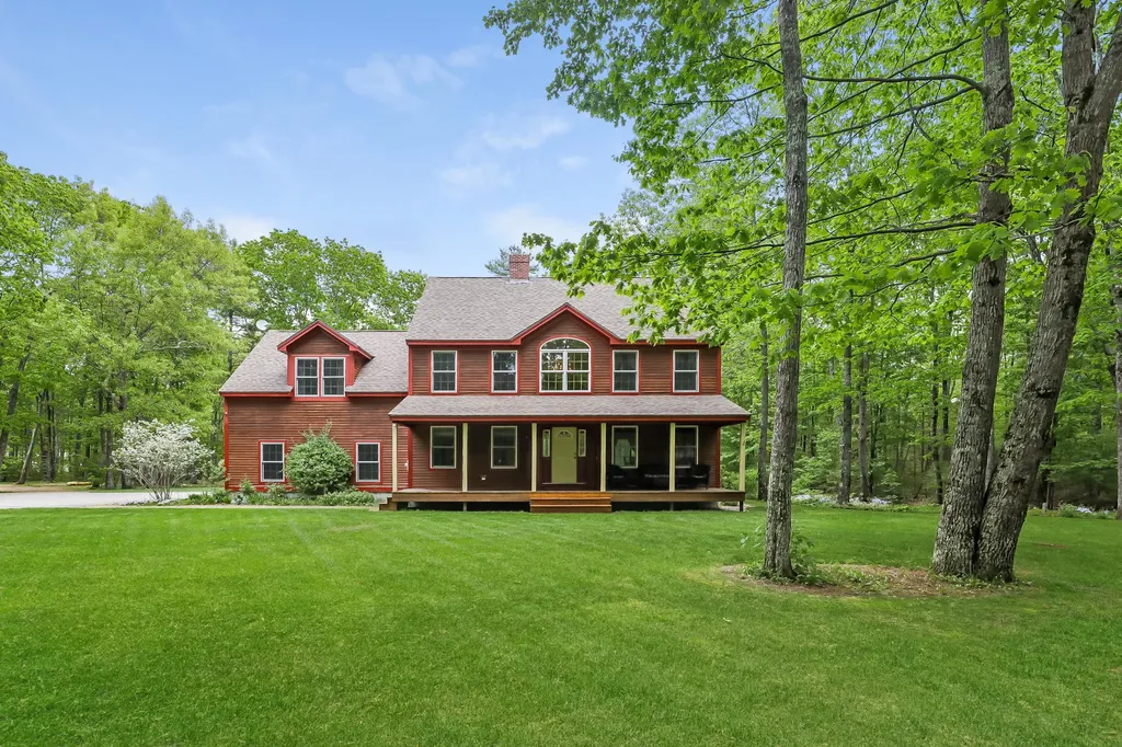 63 Murphys Way Lyman ME 04002