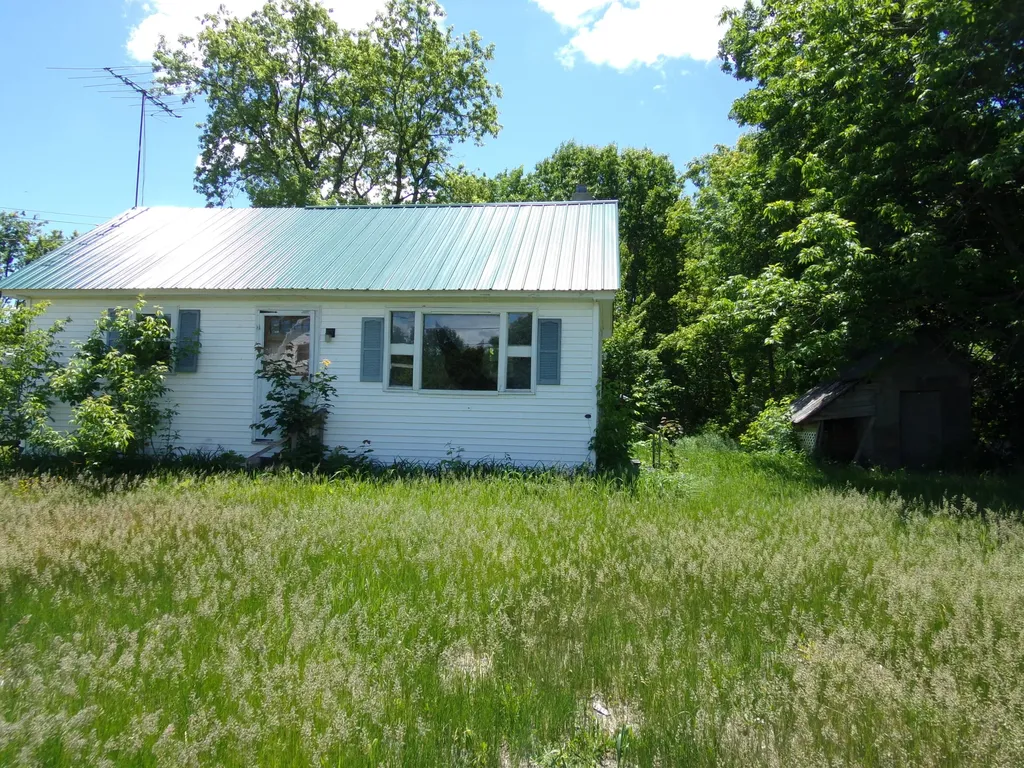 9 Railroad Avenue Milo ME 04463
