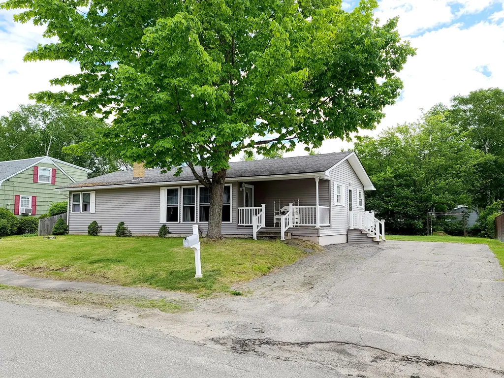 49 New York Street Millinocket ME 04462