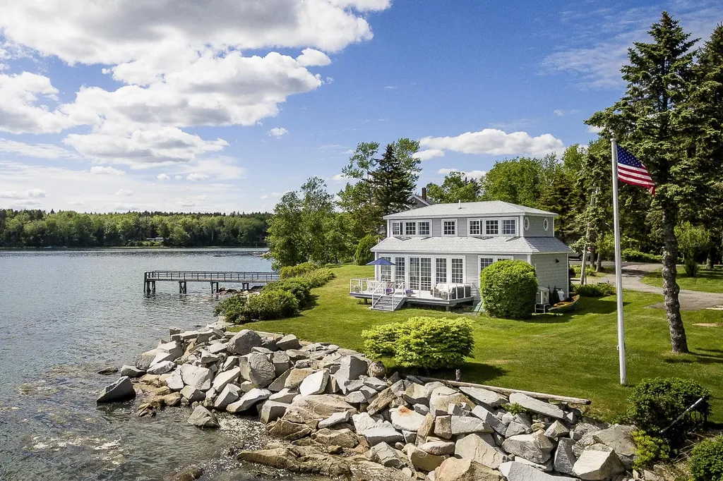 11 Waldron Circle Saint George ME 04860