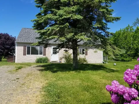 11 Martin Point Road Friendship ME 04547