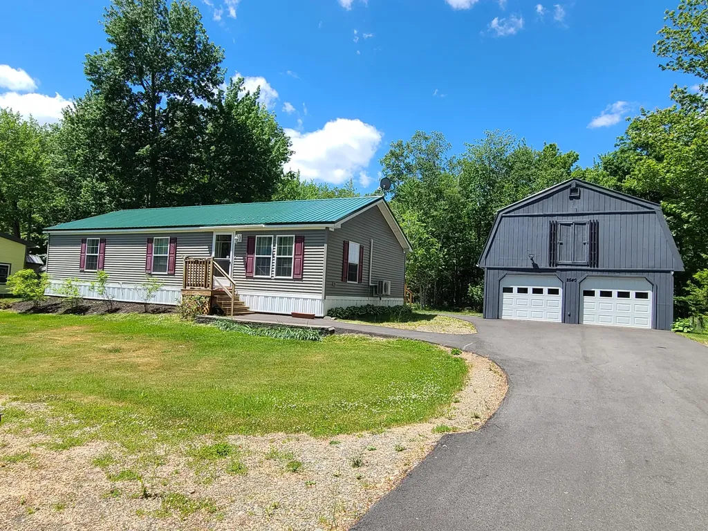 2540 Essex Street Orono ME 04473