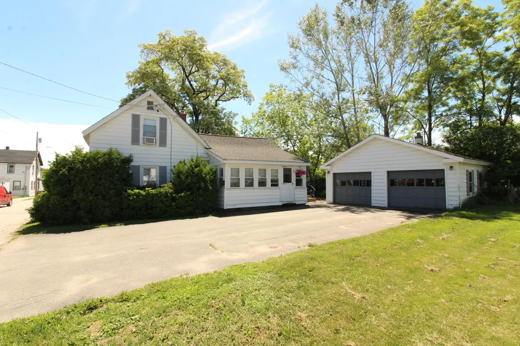 43 Hayes Street Old Town ME 04468