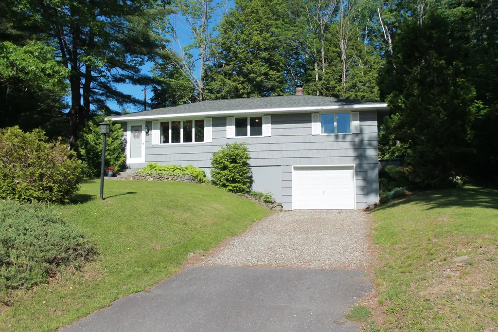 23 Hillside Avenue Winthrop ME 04364