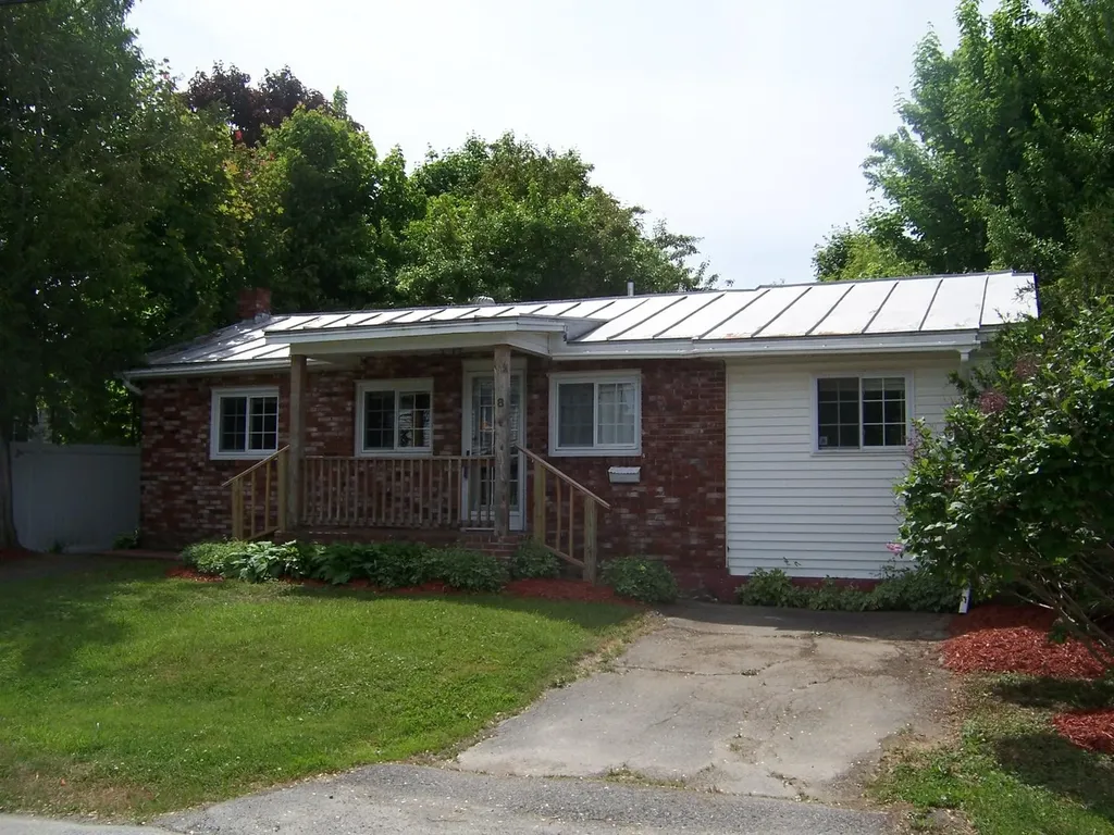 8 Vose Street Waterville ME 04901