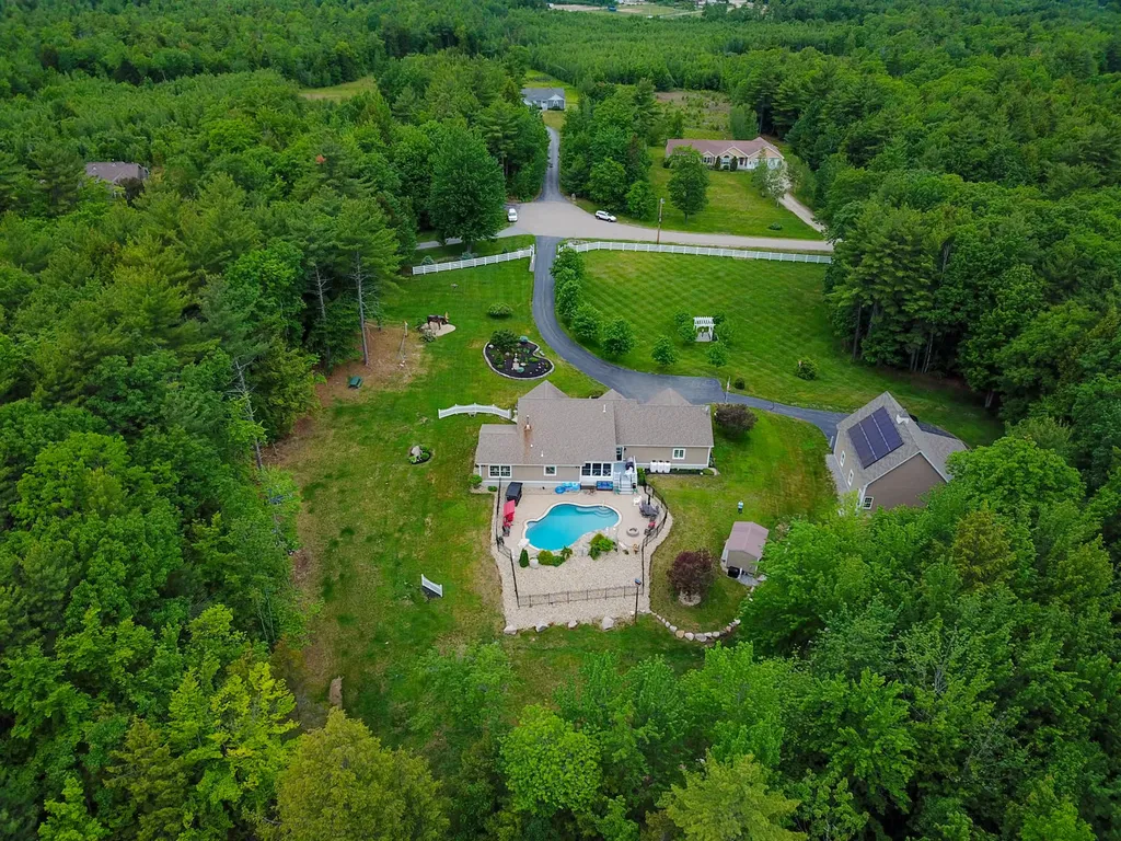 36 Brocklebank Drive Bridgton ME 04009