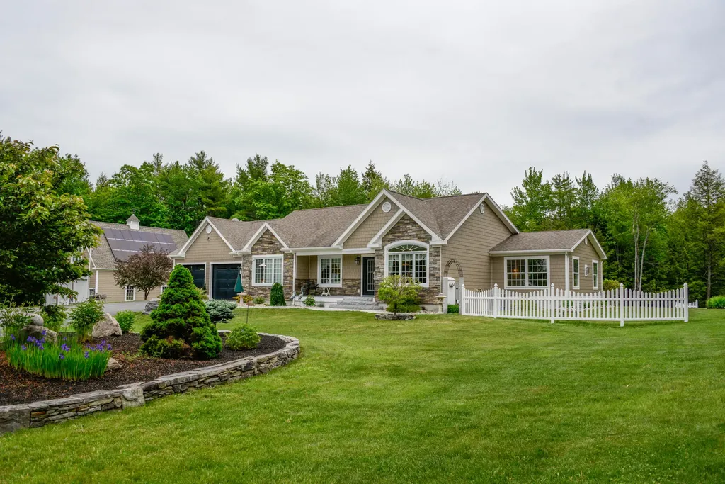 36 Brocklebank Drive Bridgton ME 04009
