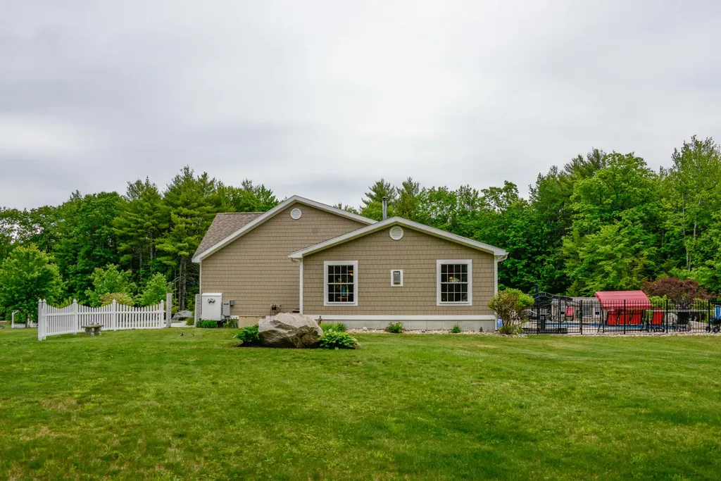 36 Brocklebank Drive Bridgton ME 04009