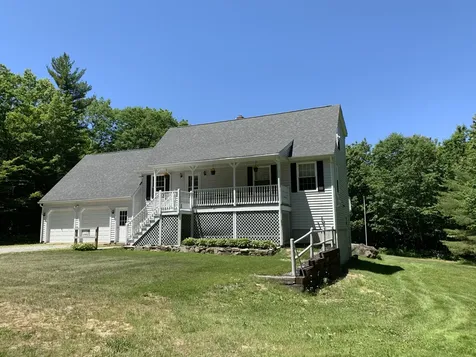 182 Valley Road Raymond ME 04071