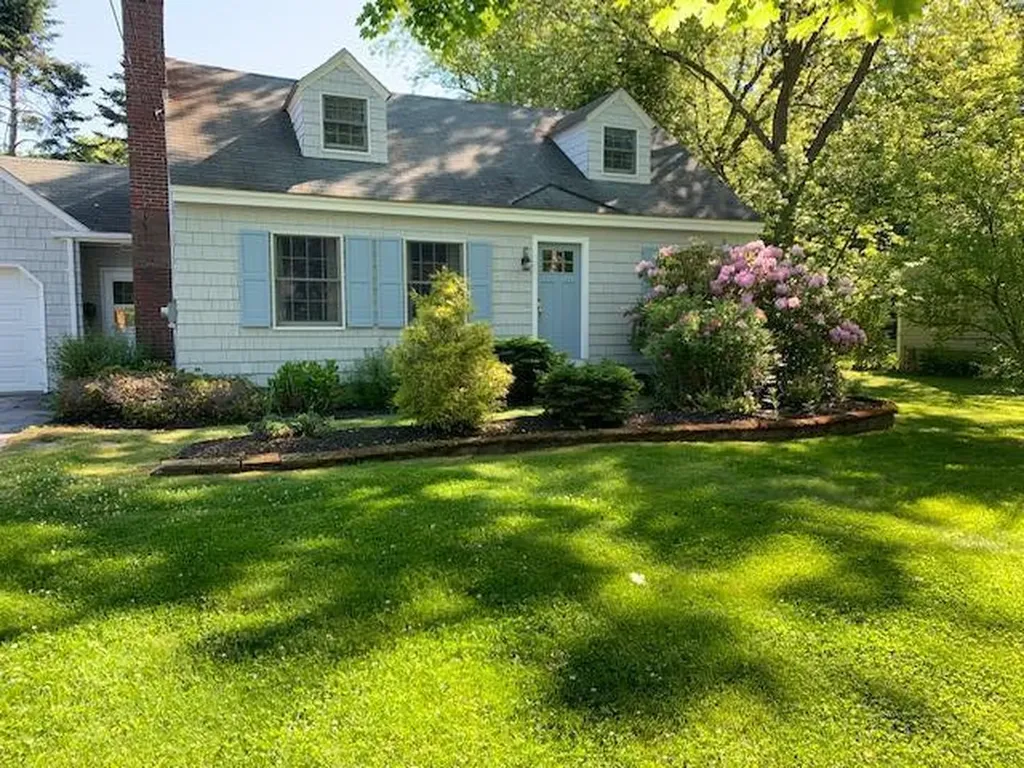 24 Rand Road Yarmouth ME 04096