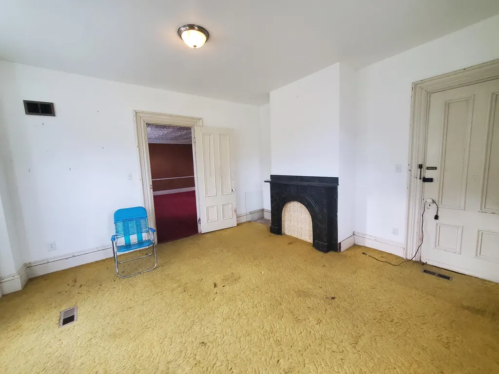 319 Enfield Road Lincoln ME 04457