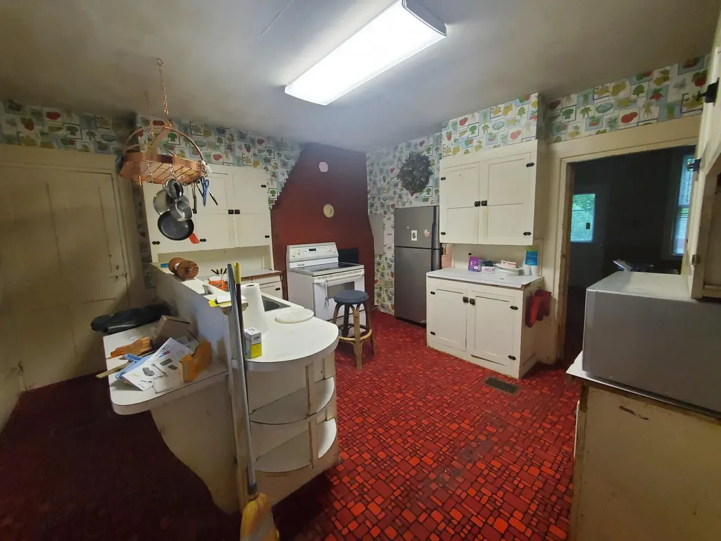 319 Enfield Road Lincoln ME 04457
