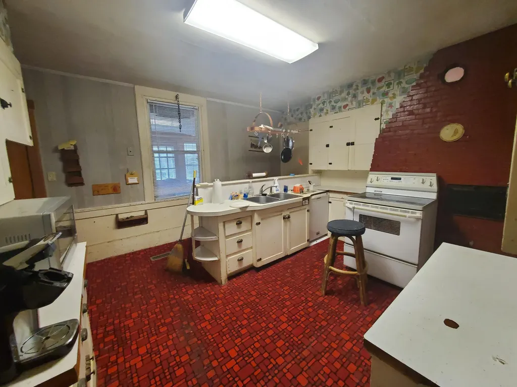 319 Enfield Road Lincoln ME 04457