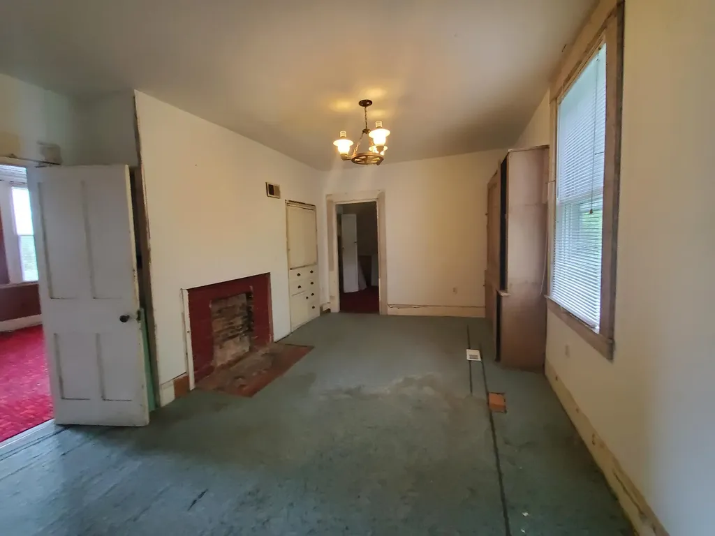 319 Enfield Road Lincoln ME 04457