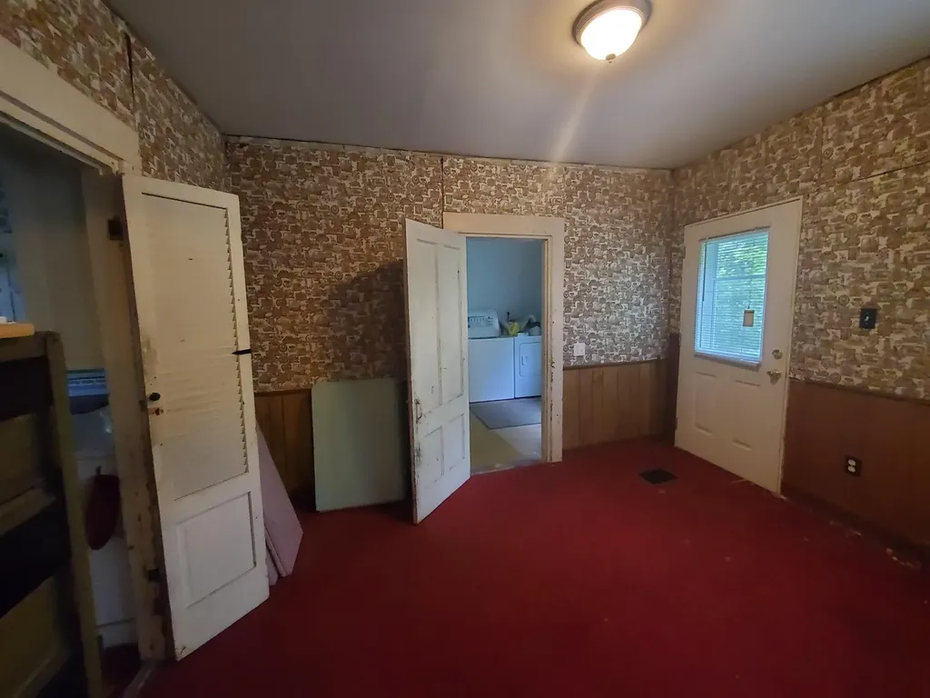 319 Enfield Road Lincoln ME 04457