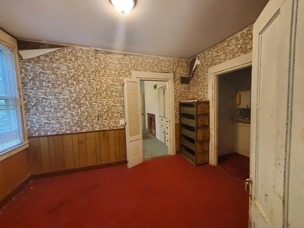 319 Enfield Road Lincoln ME 04457
