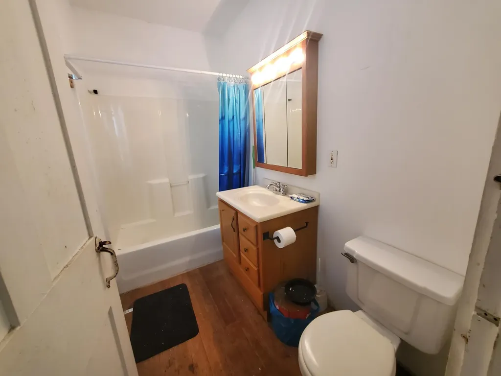 319 Enfield Road Lincoln ME 04457