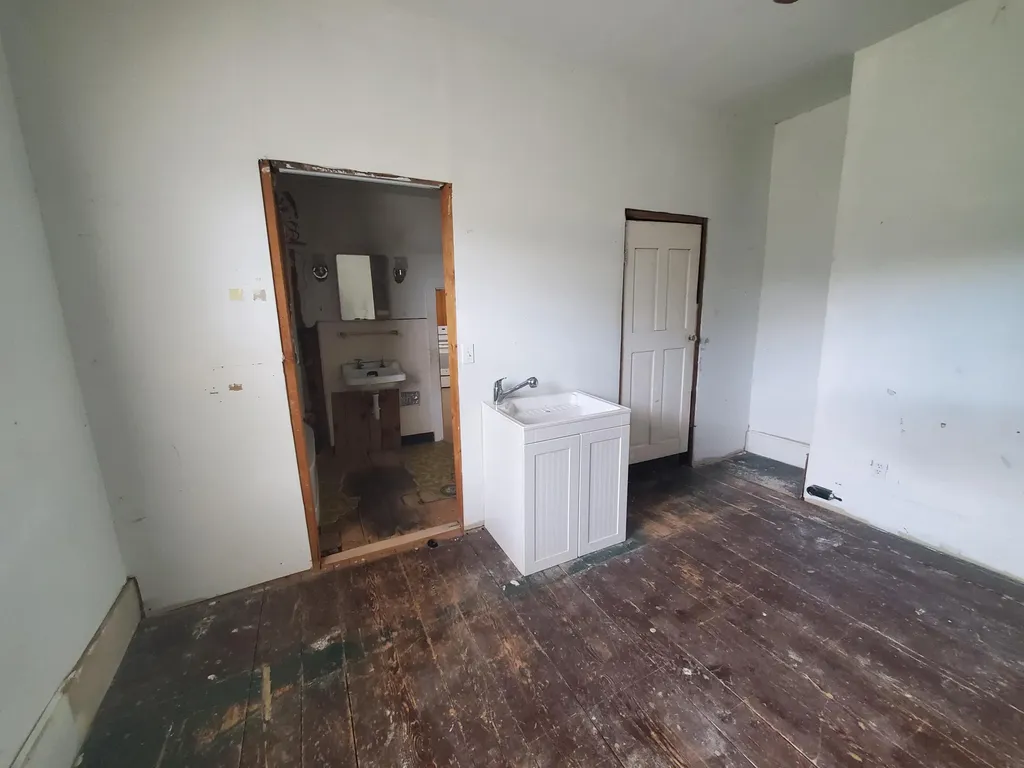 319 Enfield Road Lincoln ME 04457