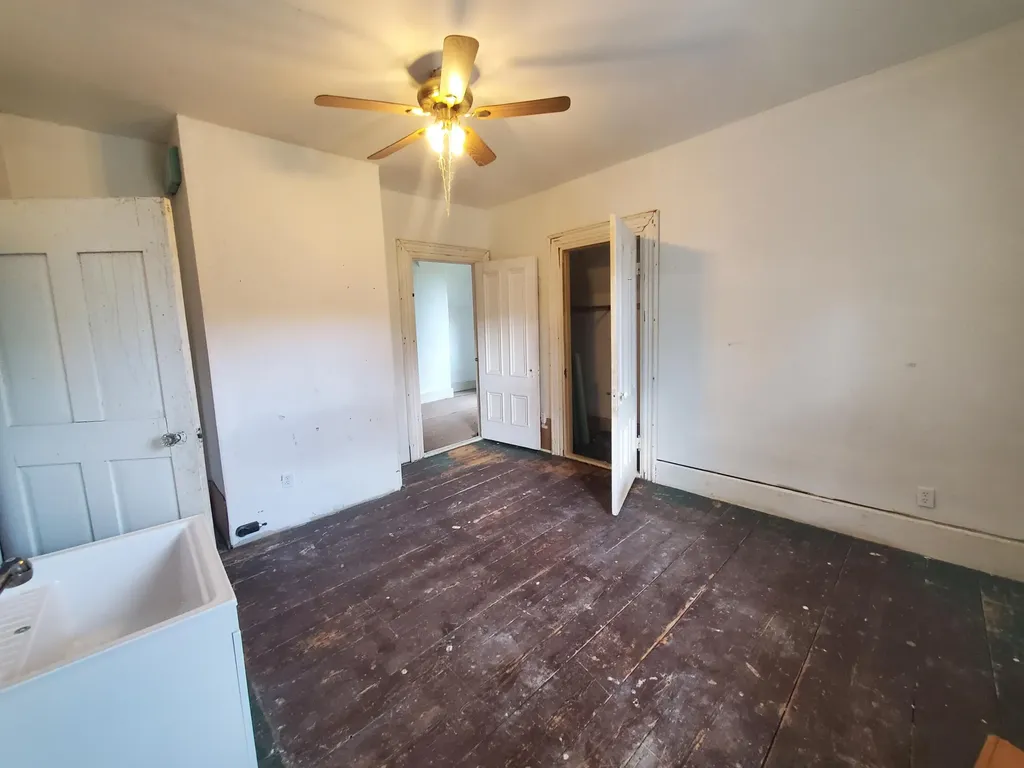 319 Enfield Road Lincoln ME 04457